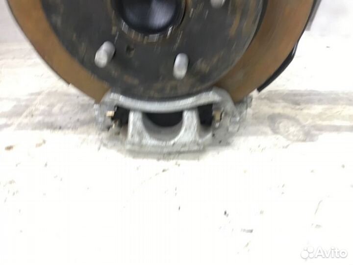 Кулак в сборе задний левый Toyota Camry V70