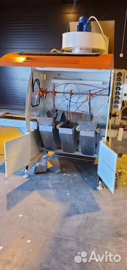 Автоматический покрасочный станок для погонажа