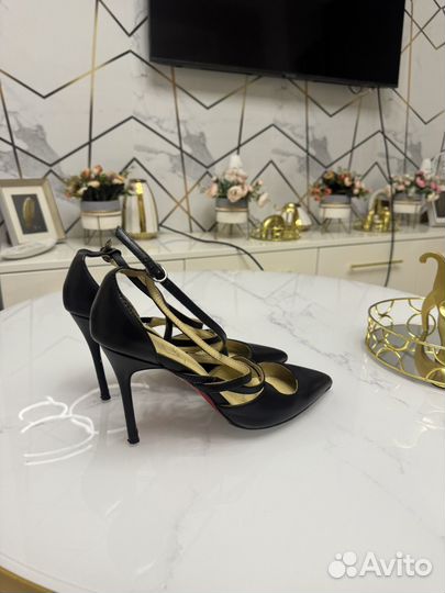 Женские туфли