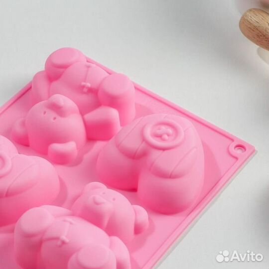 Форма силиконовая для выпечки Доляна «Мишка и серд