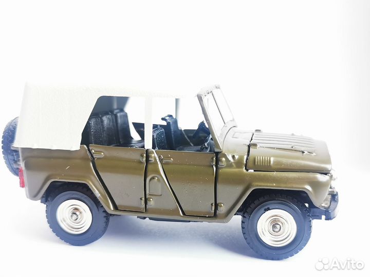 Модель автомобиля УАЗ 469 1 43 СССР