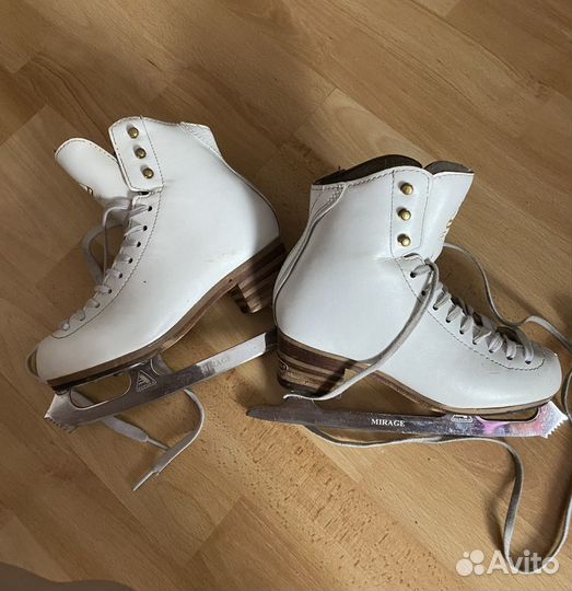 Фигурные коньки jackson