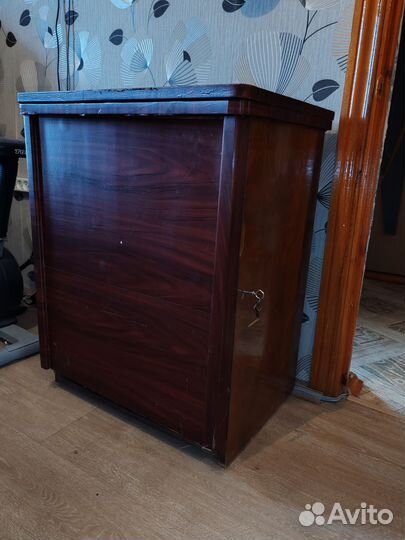 Швейная машина лада