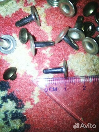 Ретро кнопки заклепки