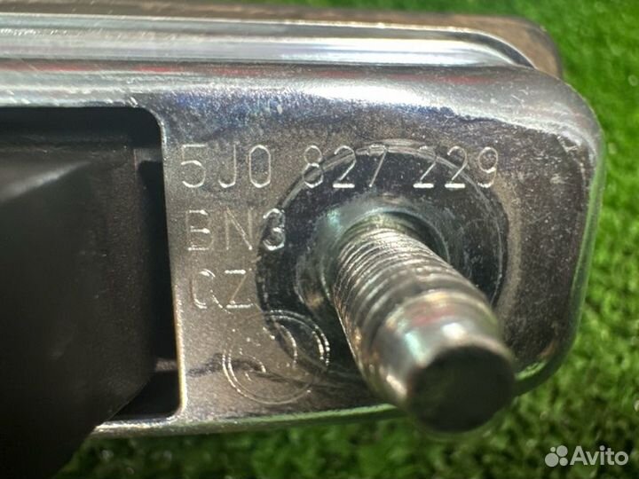 Кнопка открывания багажника Skoda Fabia 2 1.4 cggb