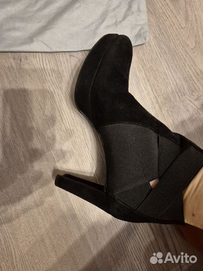 Ботильоны stuart weitzman 37 р