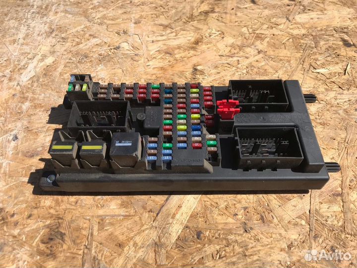 Блок предохранителей салона Range Rover Sport 1