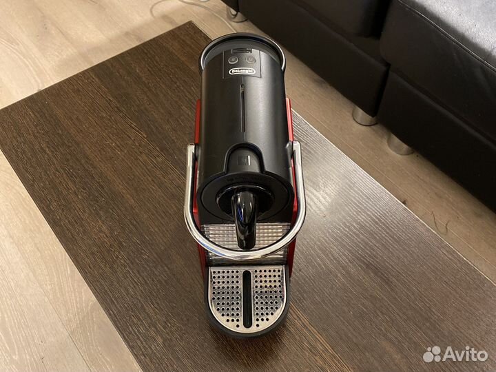 Кофемашина delonghi nespresso EN 124 R