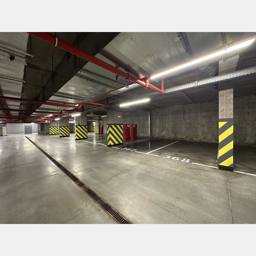 3-к. квартира, 119 м², 3/18 эт.