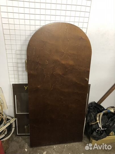 Дверь на двустронних петлях(откр в обе стороны )