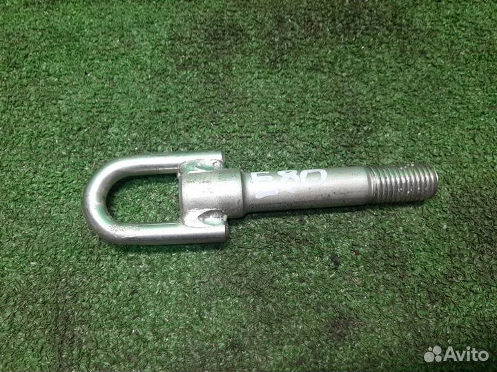 Крюк буксировочный Mitsubishi Grandis 2008