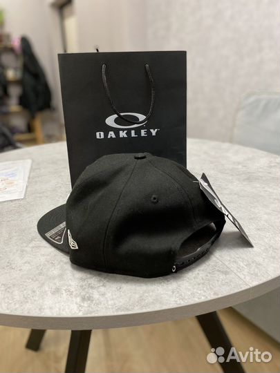 Кепка Oakley x New Era