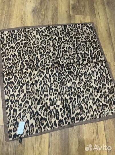 Платок новый 90 на 90