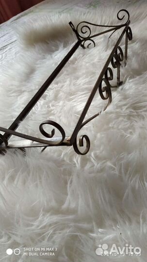 Полочка навесная металлическая