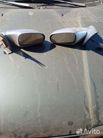 Зеркало заднего вида