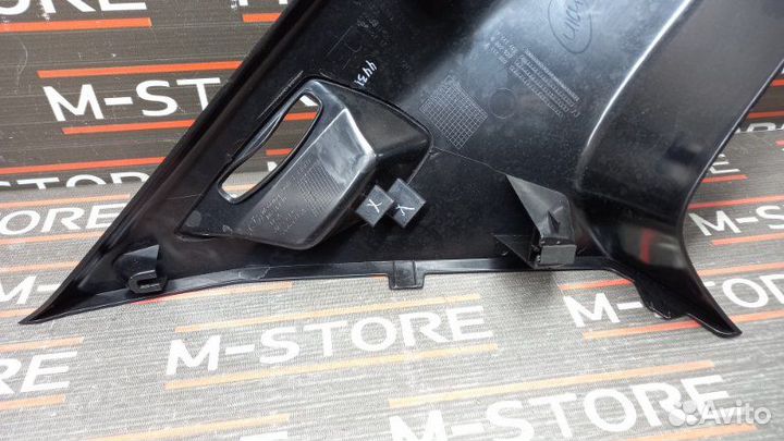 Накладка стойки кузова задняя правая Bmw X5 E70