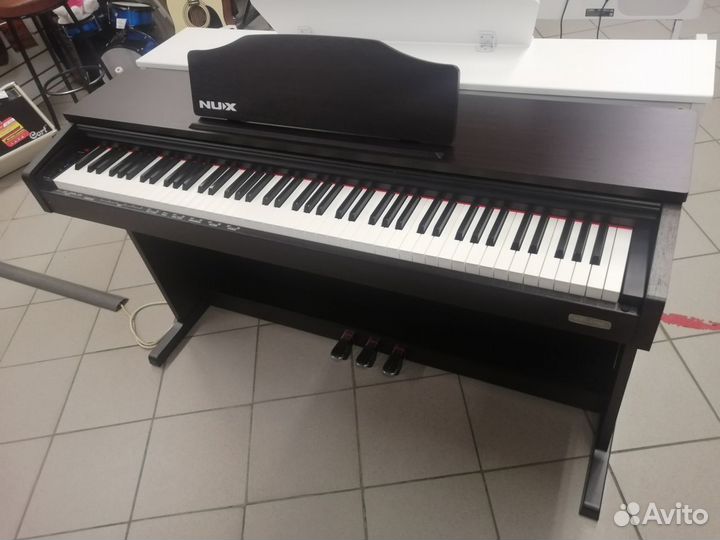 Цифровое фортепиано пианино NUX WK-400
