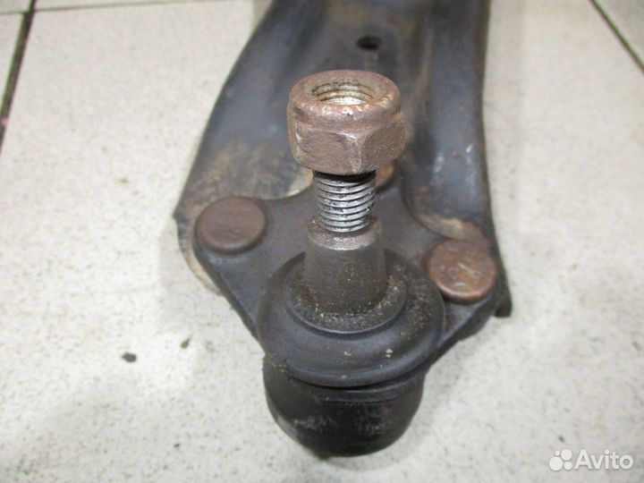 Рычаг передний правый VW Polo Sedan