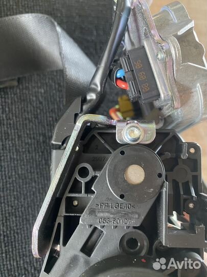 Передний левый ремень безопасности Mercedes W212