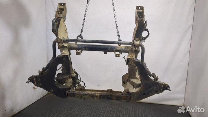 Балка подвески передняя Mitsubishi Pajero, 1997