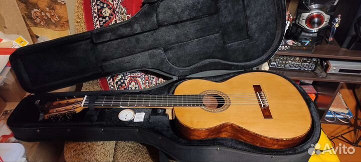 Мастеровая классическая гитара