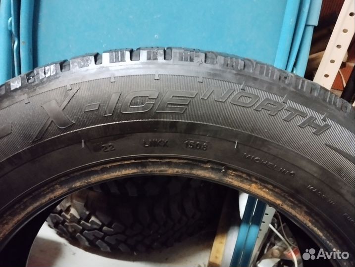 Michelin X-Ice North 215/60 R16