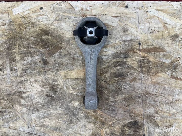 Опора двигателя задняя Volkswagen Polo