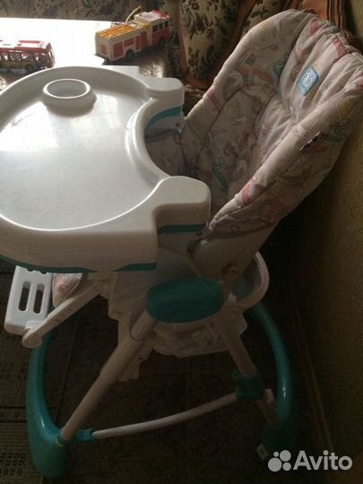 Стульчик для кормления Happy Baby в отл.состоянии