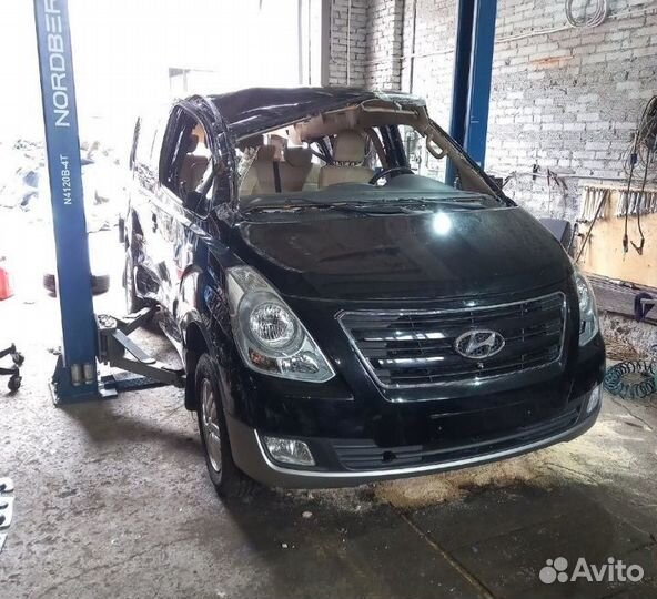 В разборе Хендай H1 Хендай Гранд Старекс 2.5 D4CB