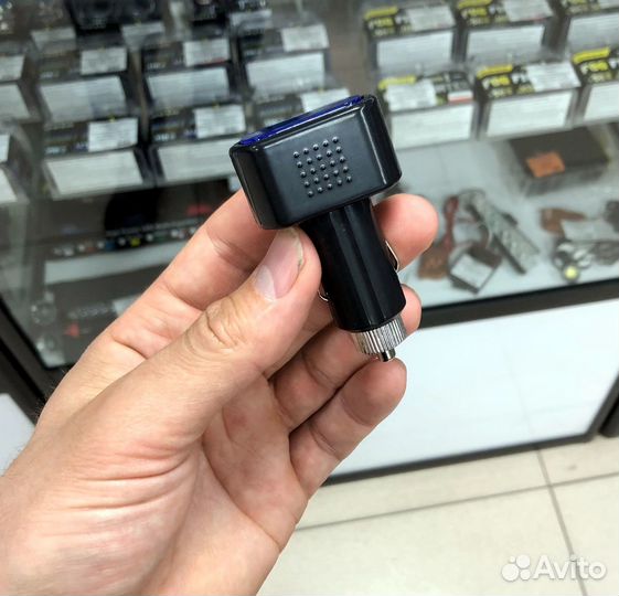 Автомобильный цифровой вольтметр в прикуриватель