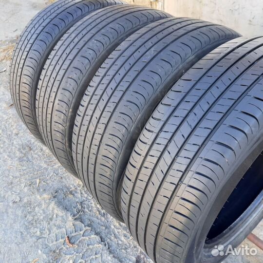 Kumho Solus SA01 KH32 215/60 R17 96H