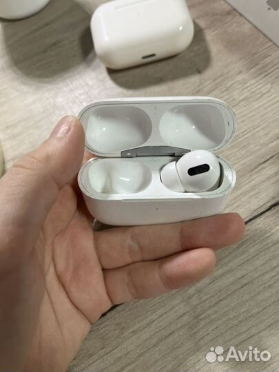 Беспроводные наушники apple airpods