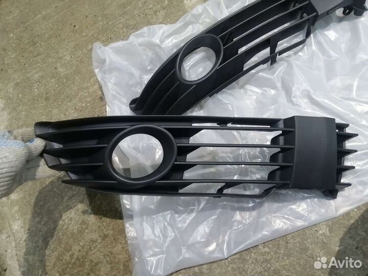 Решётки переднего бампера VW Passat B5+ с птф