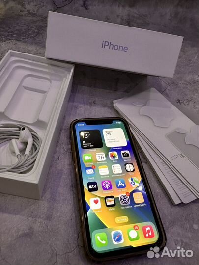 iPhone X, 64 ГБ