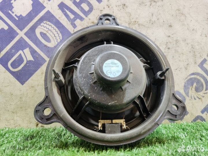 Динамик передний правый Renault Fluence седан 1.6