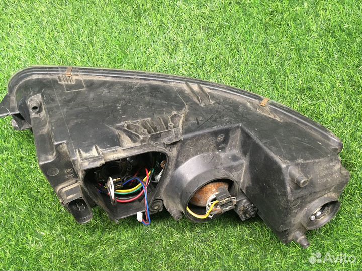 Фара левая Passat B5+