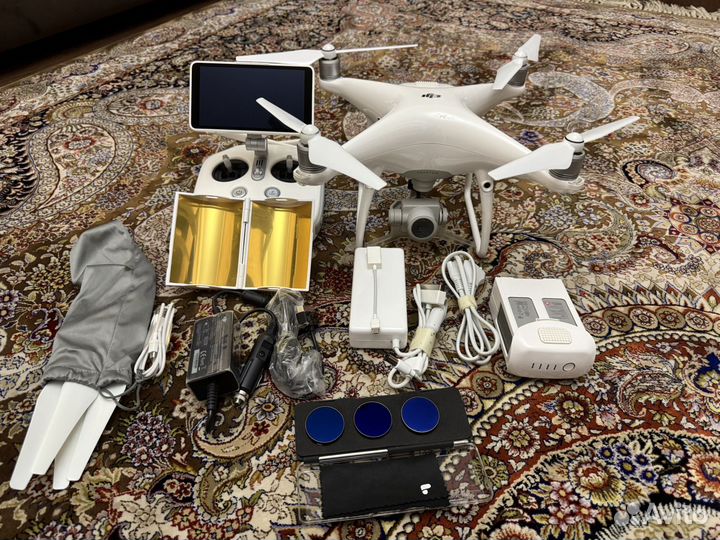 Квадрокоптер dji phantom 4 pro+