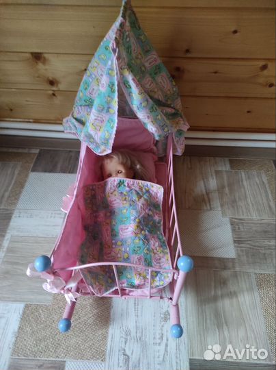 Коляска и кроватка для кукол