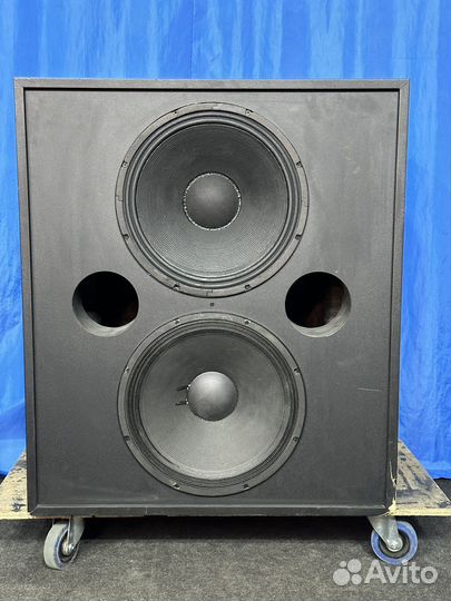 Сабвуфер JBL 3639