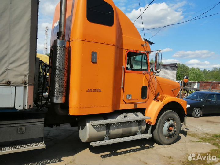 Freightliner FLD, 2004
