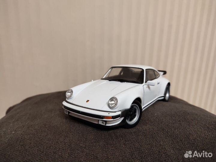 Модель Porsche 911 Turbo