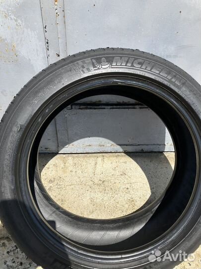 Michelin Pilot Sport 5 235/45 R18 98Y