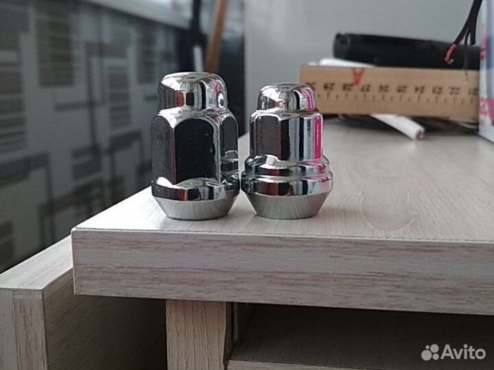 Секретки 4 шт и 15 обычных на колёса хендай соляри