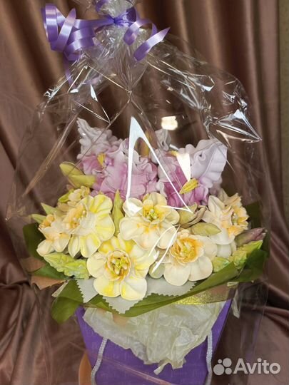 Букет из зефира. Нарциссы, ирисы, тюльпаны