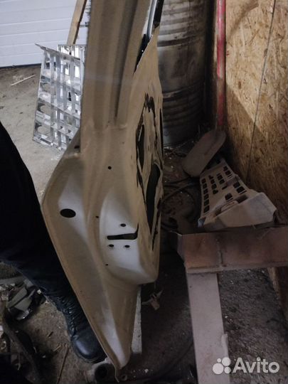 Дверь Toyota Camry 50 левая передняя