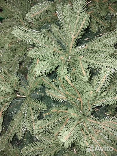 Ель искуственная литая 210 см