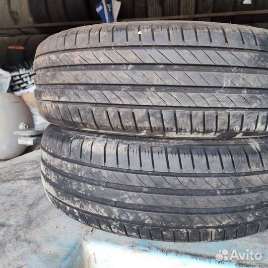 Kleber Dynaxer DR 215/65 R17
