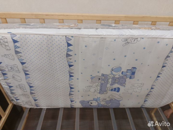 Детская кроватка