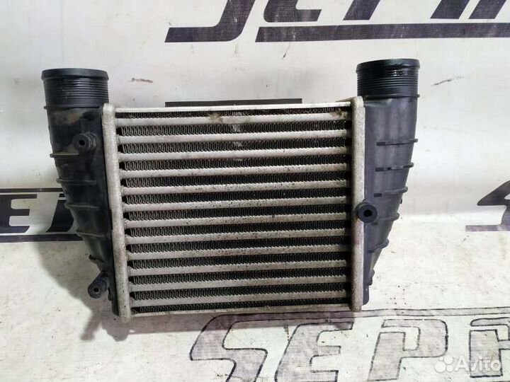 Интеркулер Audi A4 B7 2.0 BWE 2007