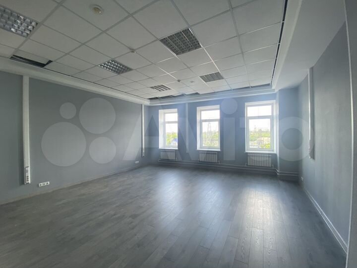 Офисные помещения: 25, 39, 41м²; 81м² (3 кабинета)